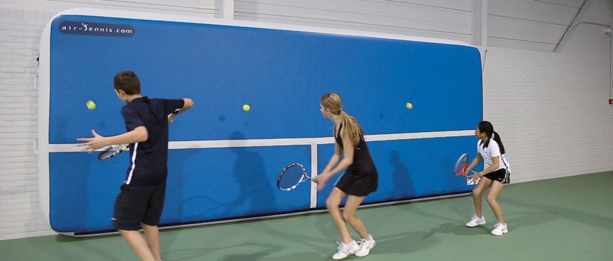 Теннисная стена. Тренировочная стенка для тенниса. Щит тренировочный для тенниса. Теннисная стенка для большого тенниса. Надувная стенка для большого тенниса.